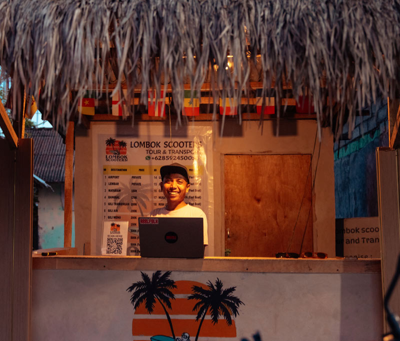 Lombok-Scooters-Front-Shop-2025